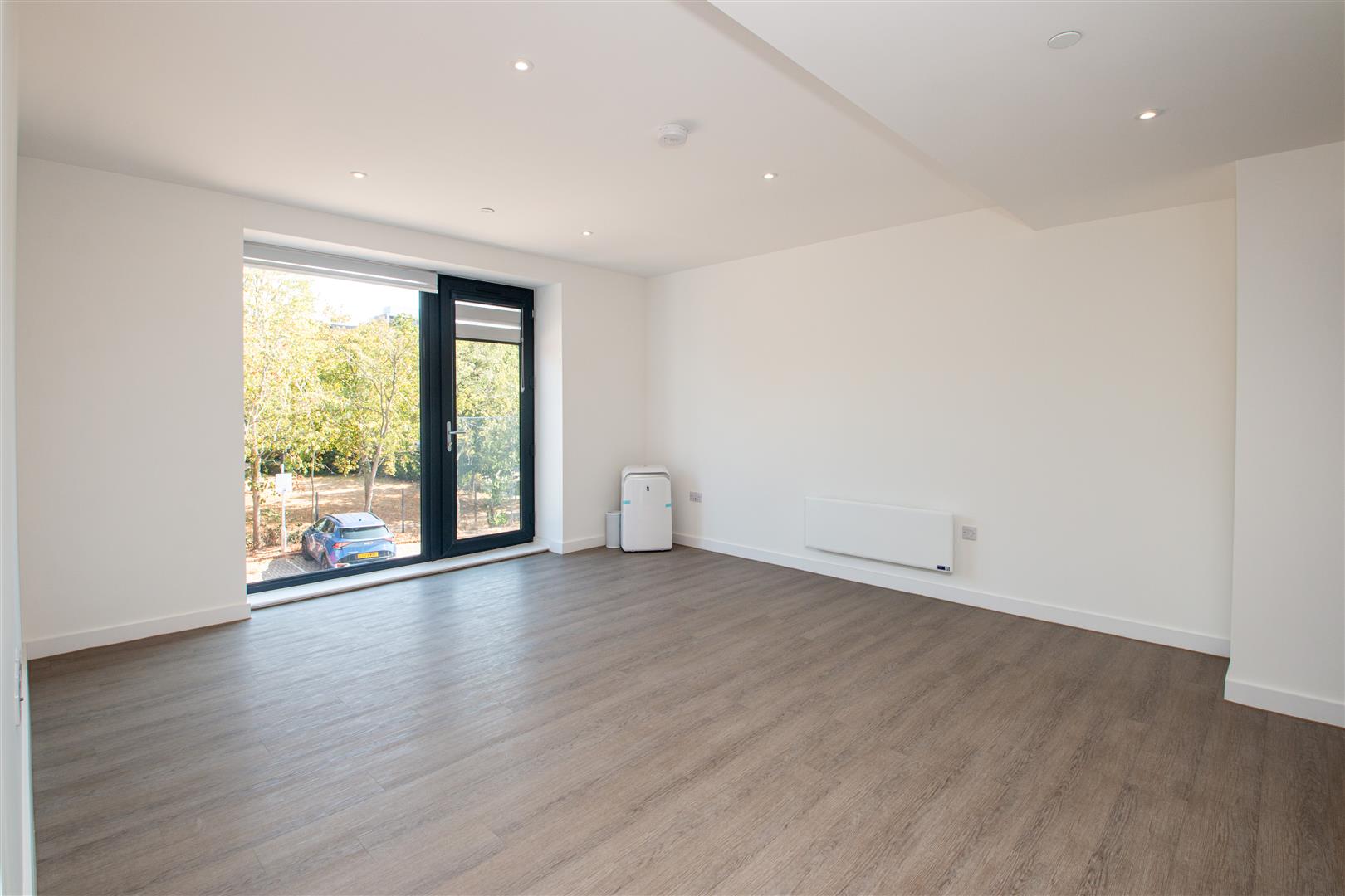 2 bed property in Silbury Boulevard, Milton Keynes